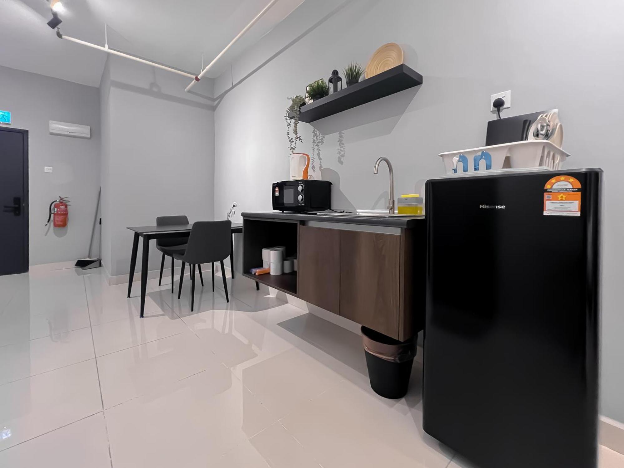 Edumetro @ By Manhattan Group Apartment *