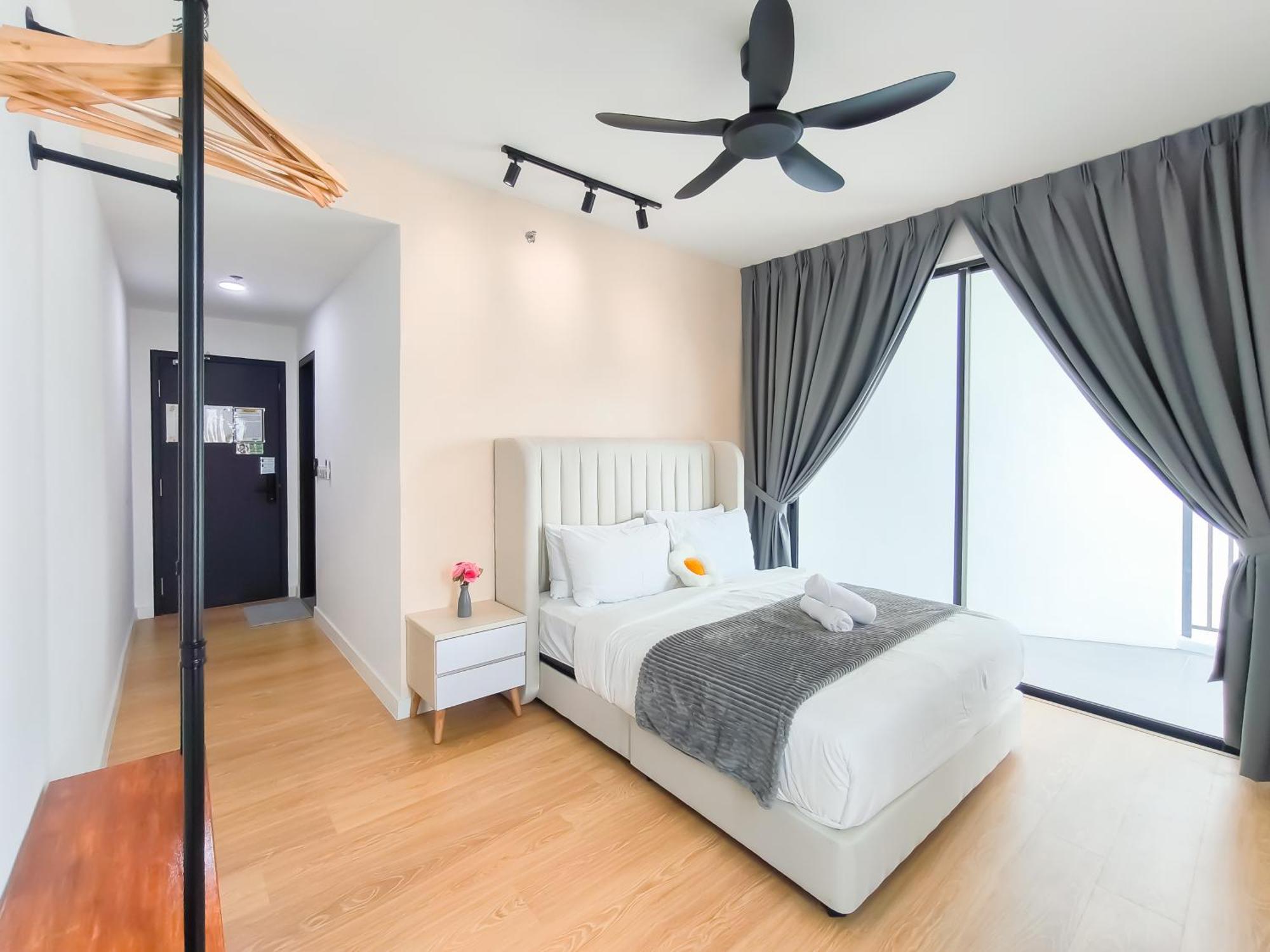 Edumetro @ By Manhattan Group *